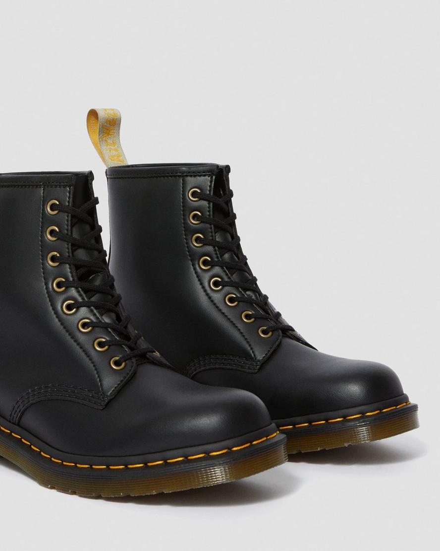 Dr. Martens Vegan 1460