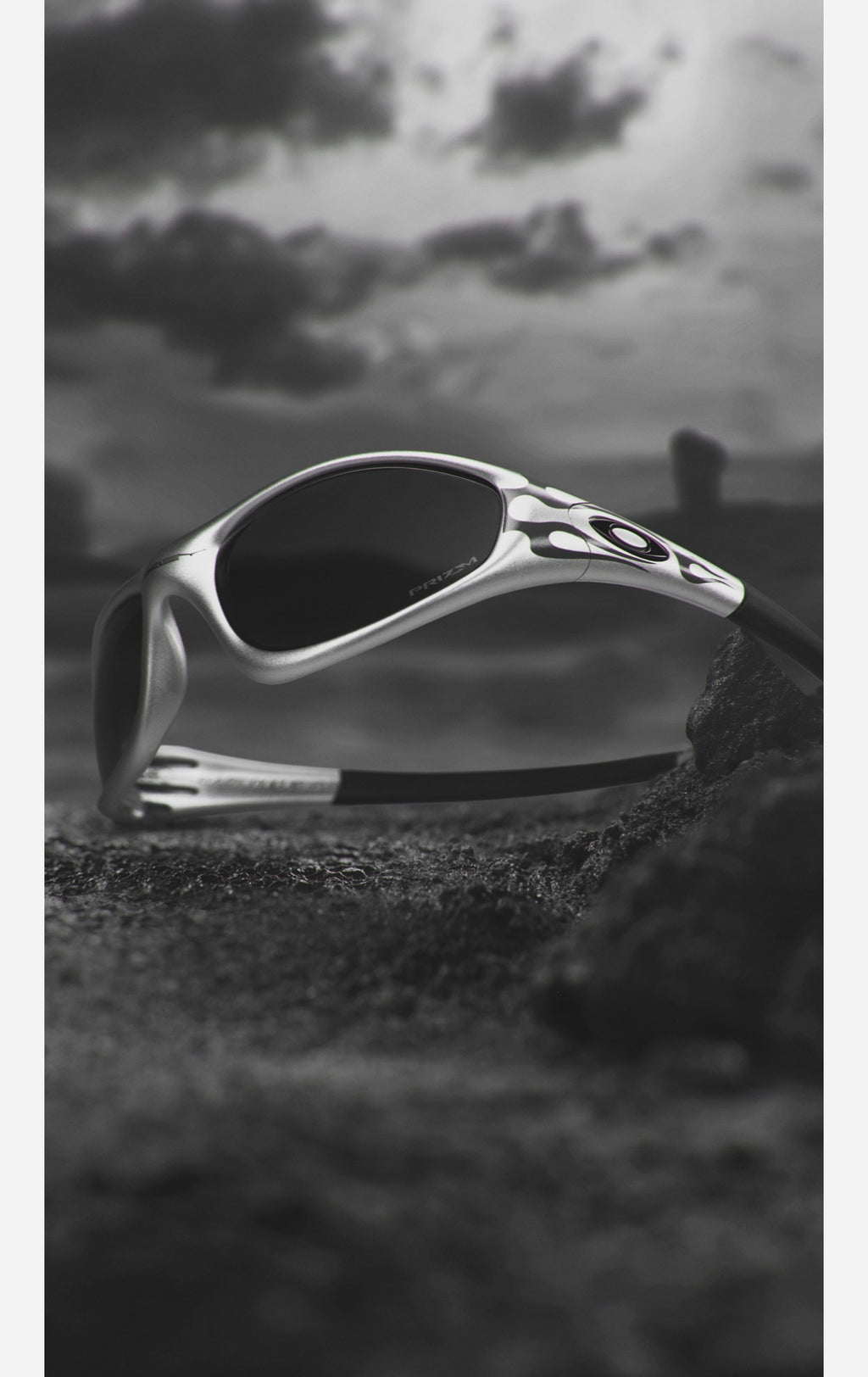 Oakley MUZM straight jacket