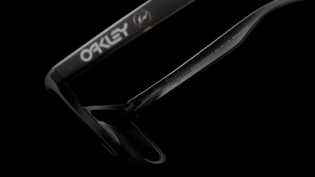 OAKLEY X FRAGMENT Frogskins (Bundle)