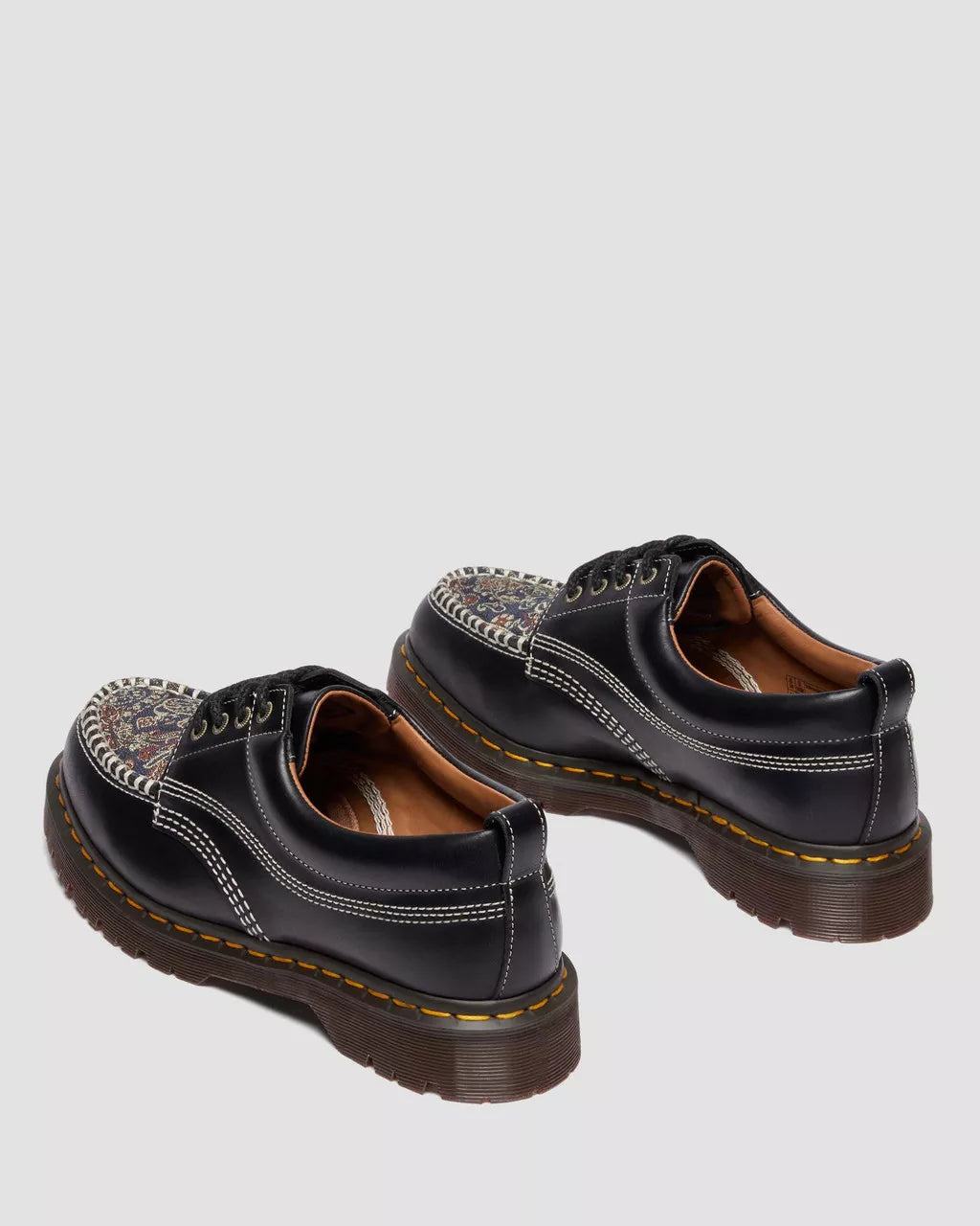 dr martens Lowell