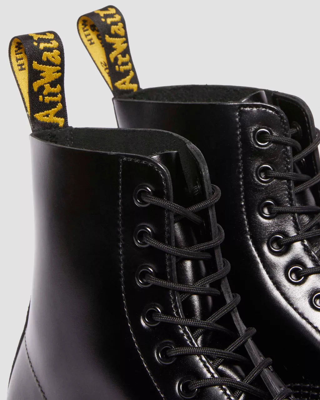 dr martens analine