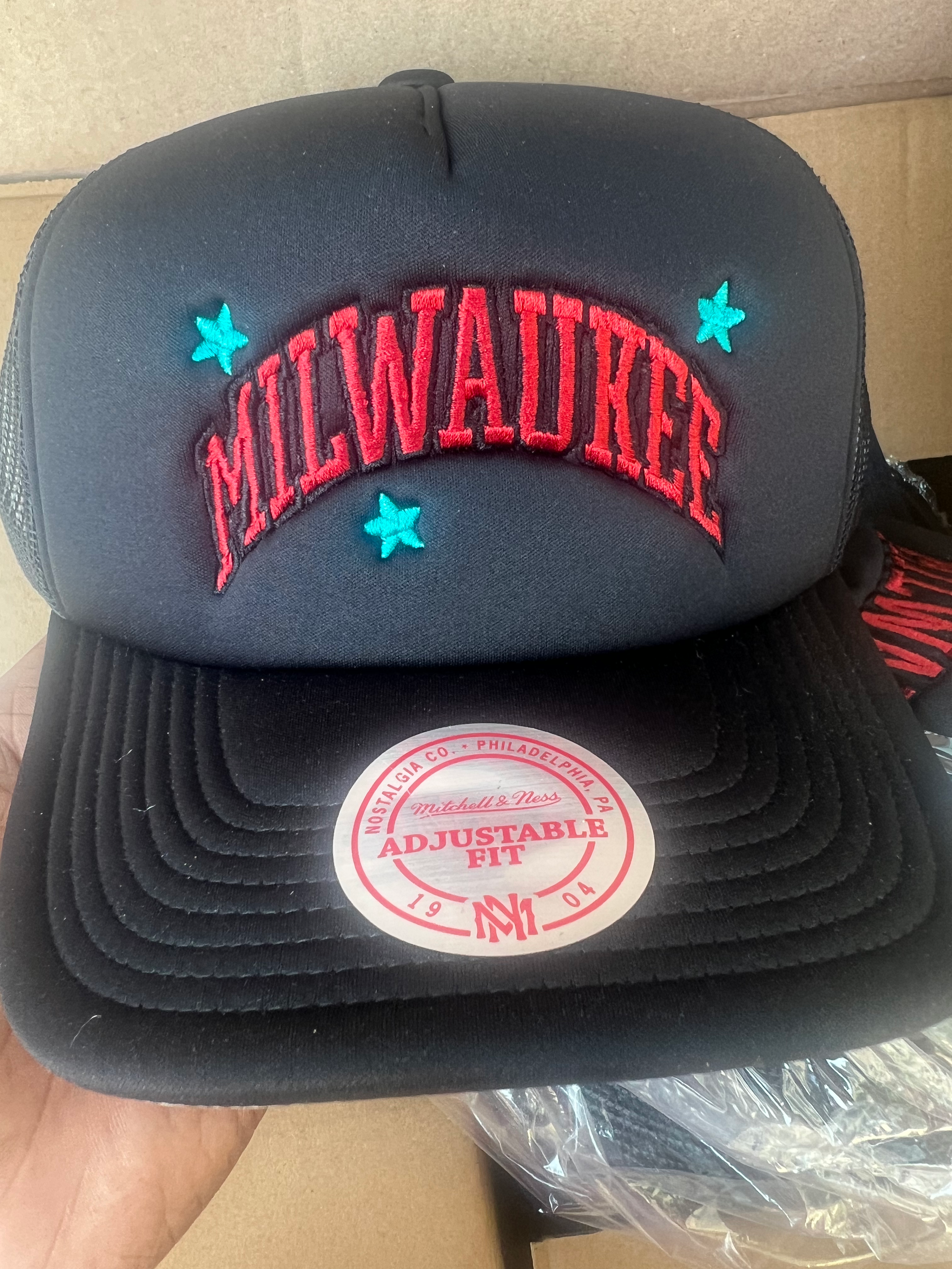 milwaukee basketball hat
