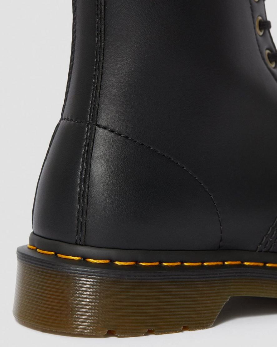 Dr. Martens Vegan 1460