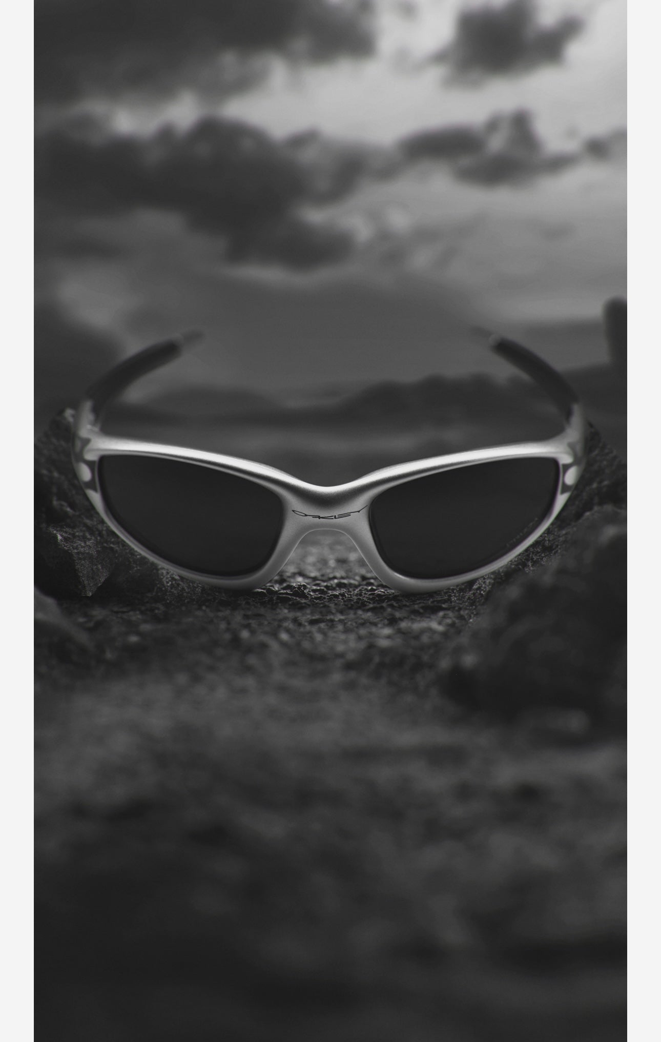Oakley MUZM straight jacket