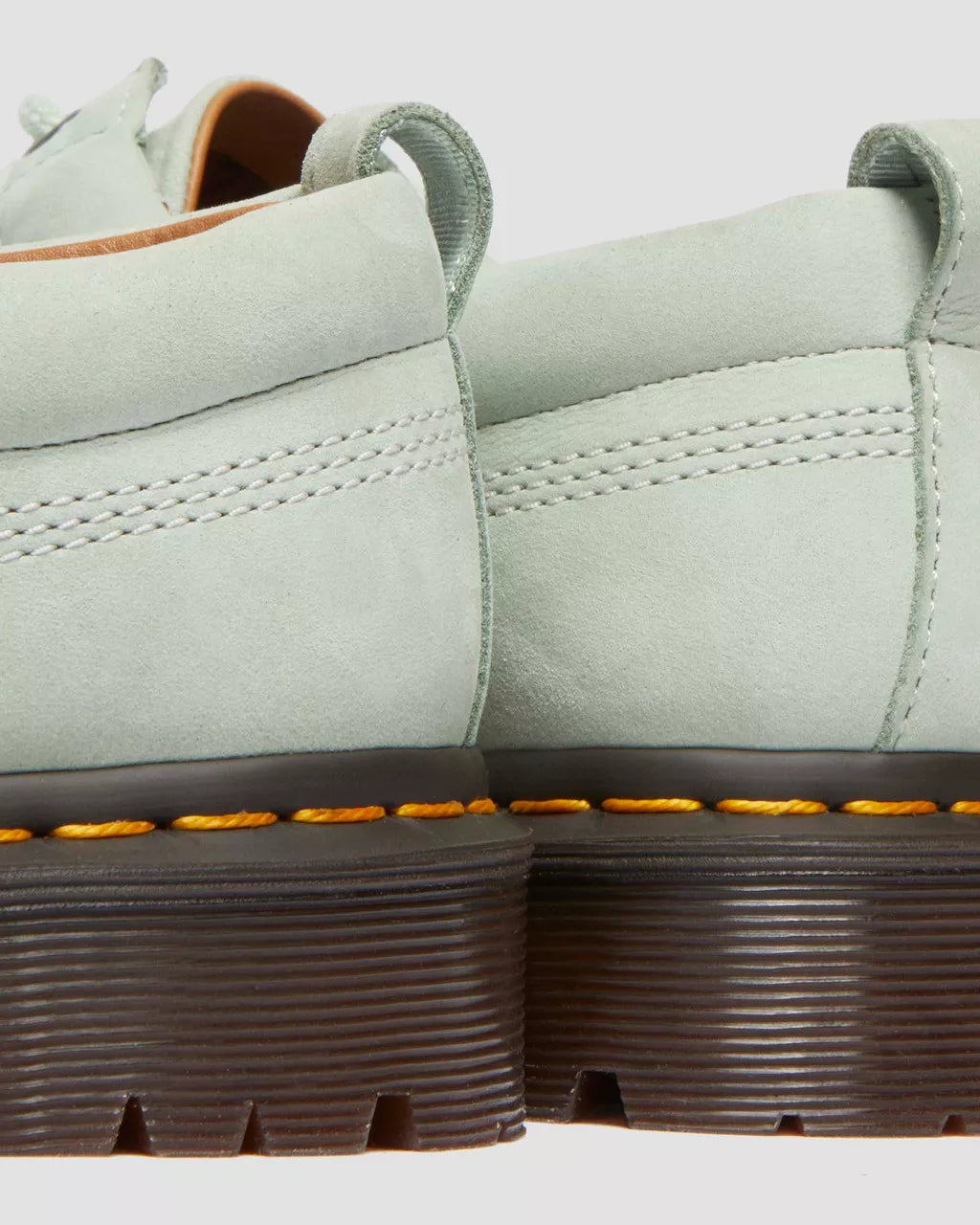 dr.martens Lowell