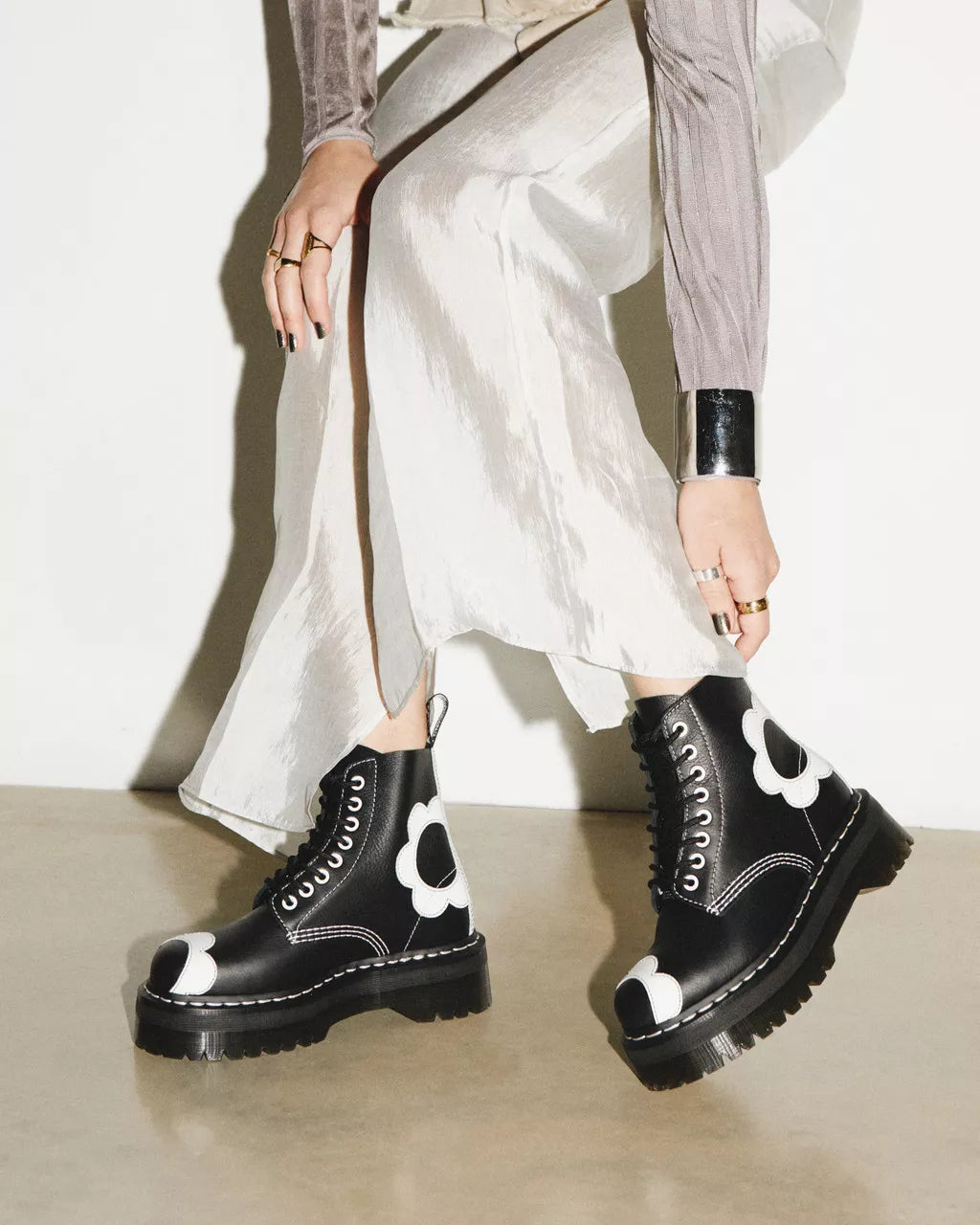 DR. MARTENS SINCLAIR FLOWER PISA LEATHER PLATFORM BOOTS
