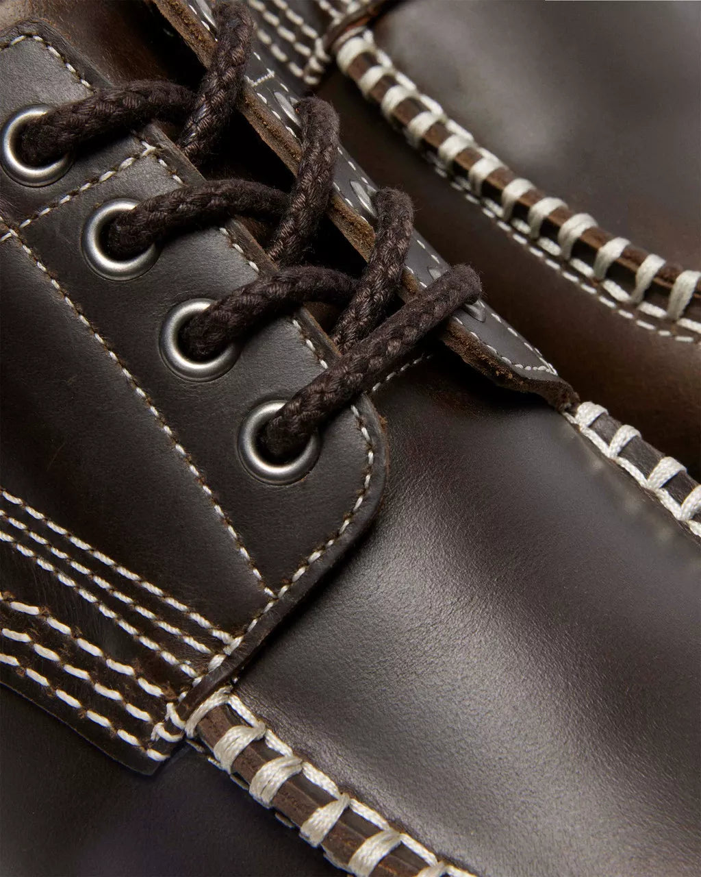 dr martens Lowell