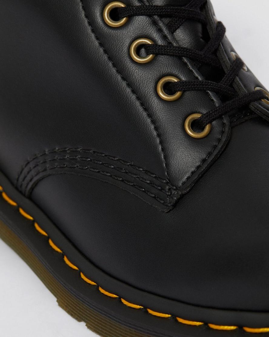 Dr. Martens Vegan 1460