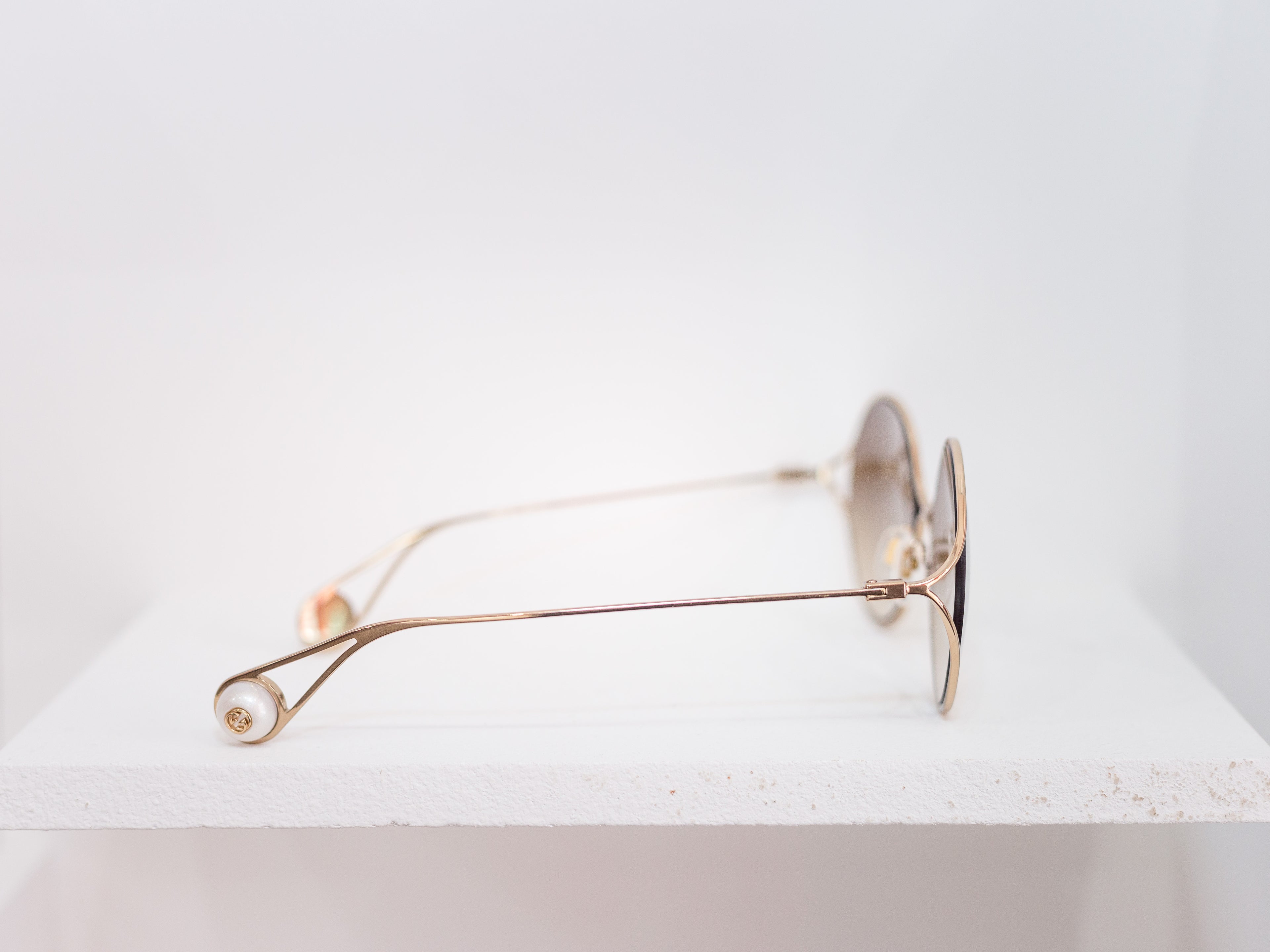 Women's Metal Frame Pearl Sunglasses