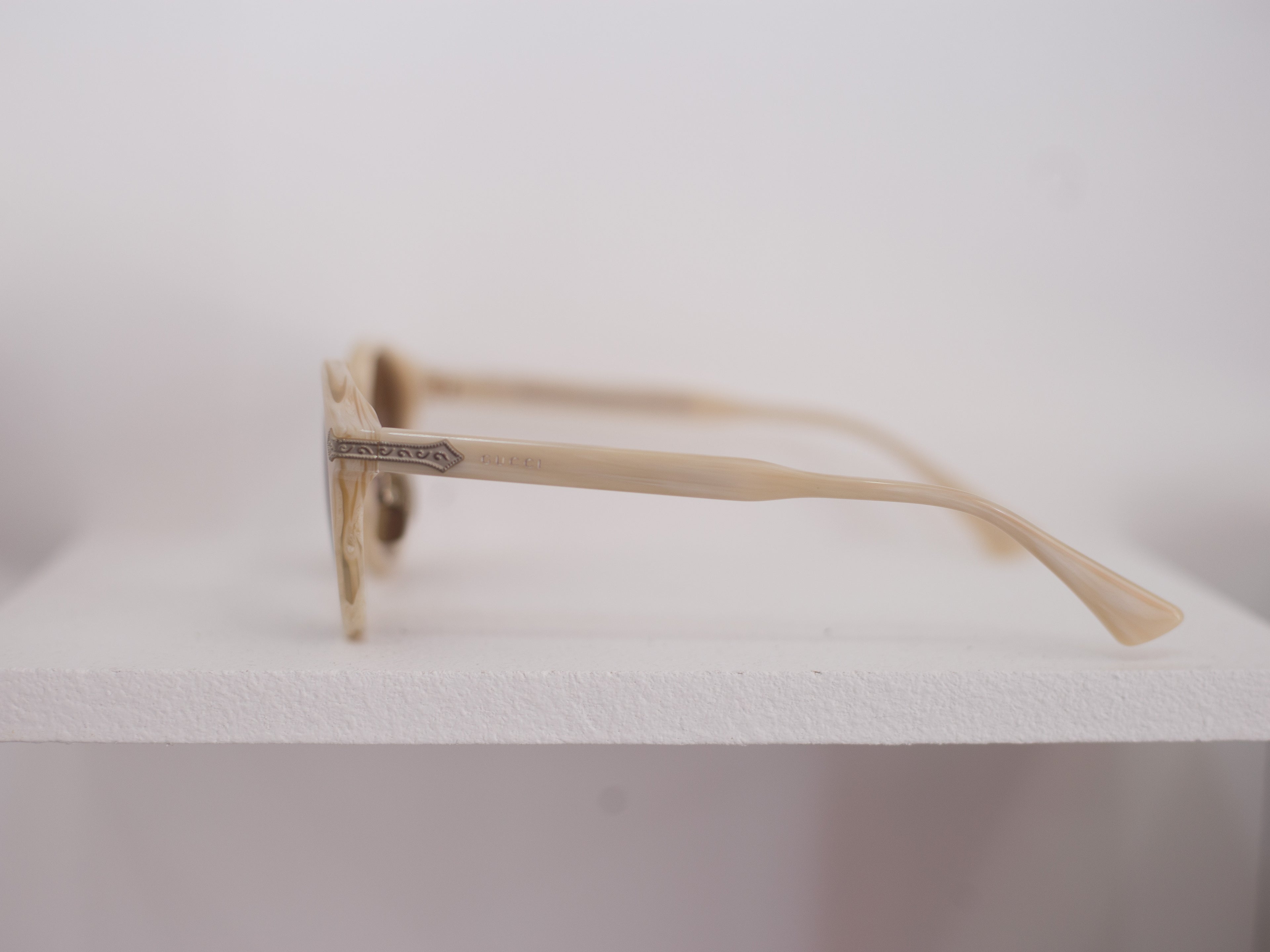 Titanium Round Frame Sunglasses